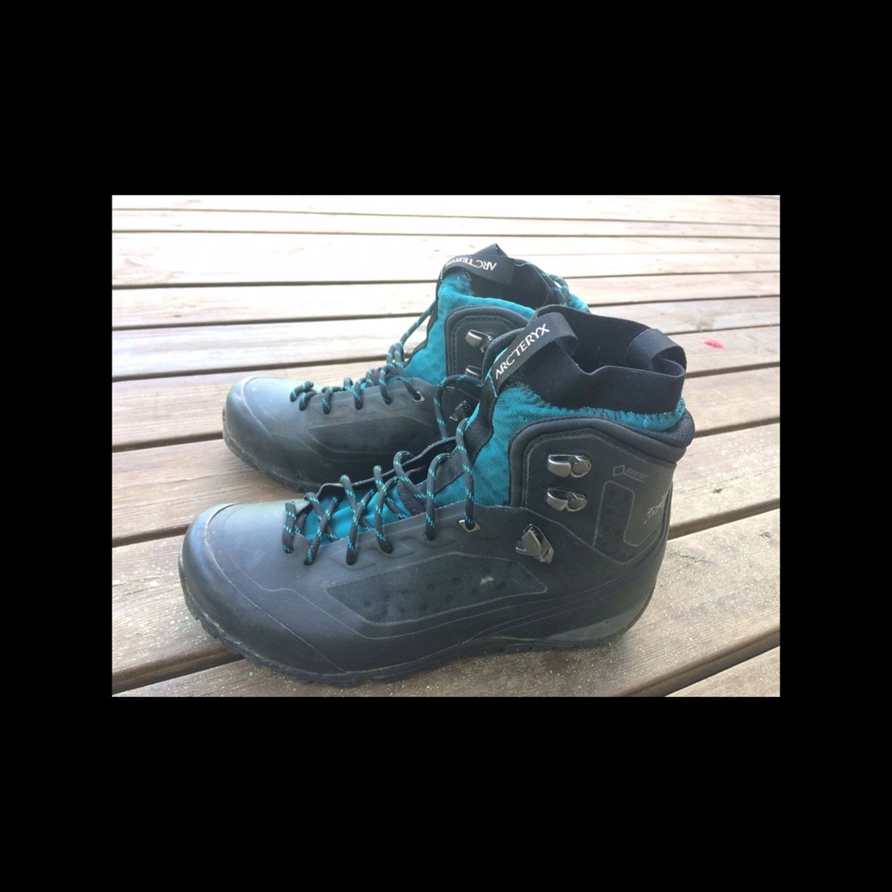 Hiking shoes